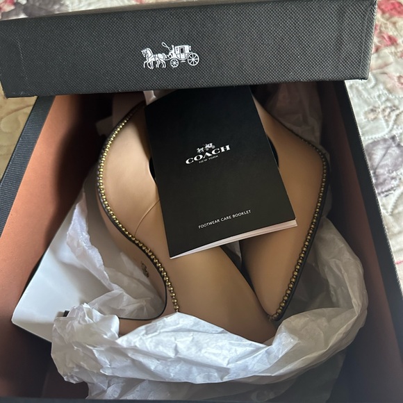 Coach Pump new in box size 5 - Picture 4 of 5
